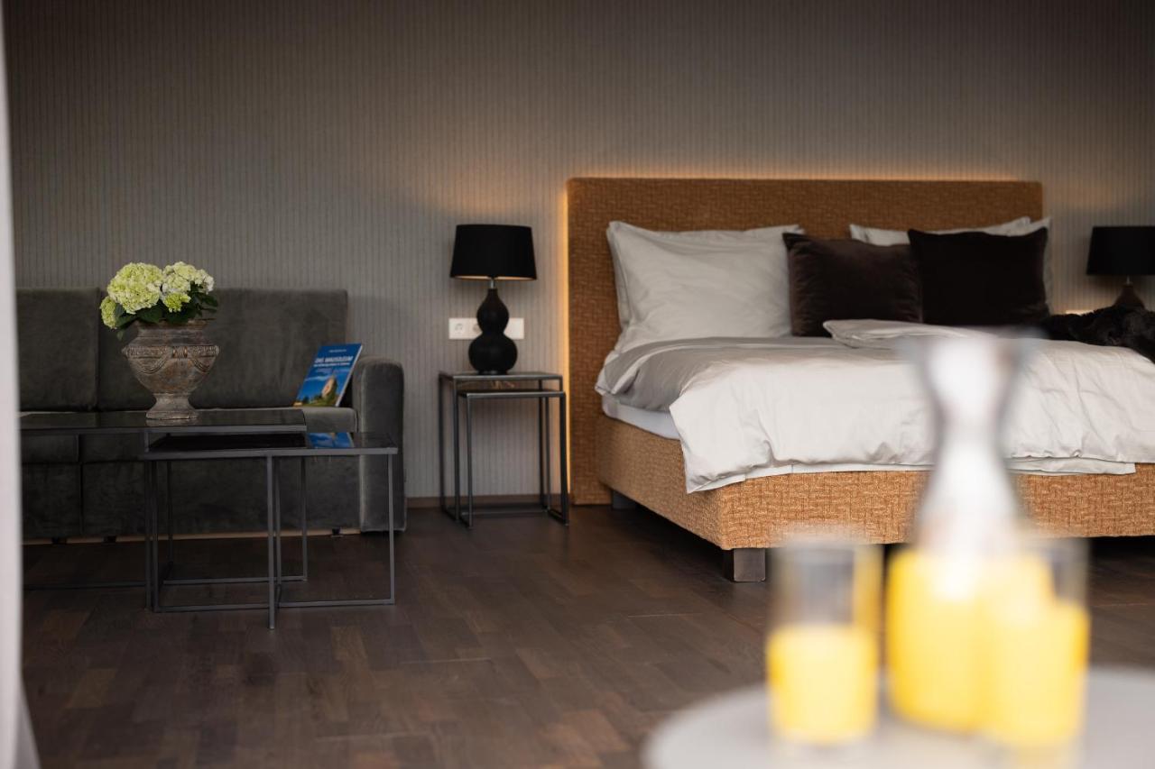 Hotel Finkenhof - Feel at home Schenna Eksteriør billede